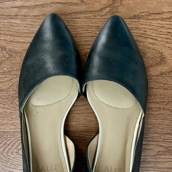 Naturalizer Pointy Toe Shoes - 8W - Picture 1 of 7